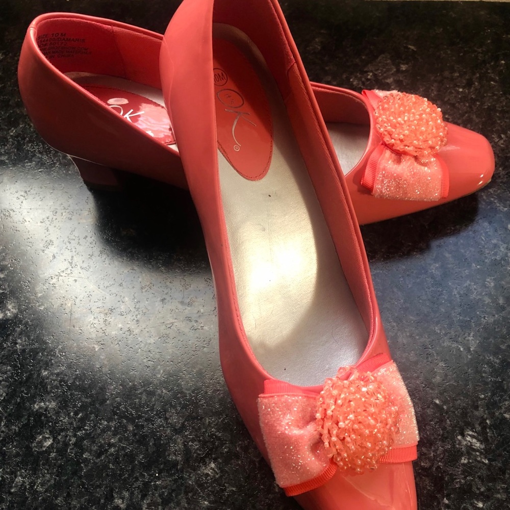 Dressy pumps